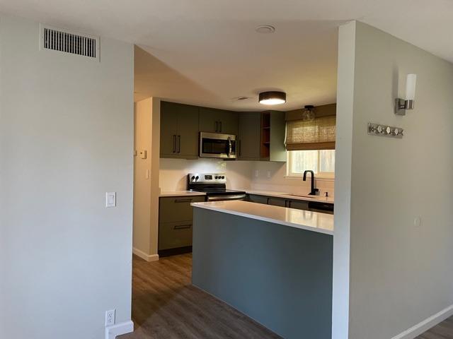 Detail Gallery Image 8 of 26 For 6241 Riverside Blvd #124,  Sacramento,  CA 95831 - 2 Beds | 2 Baths