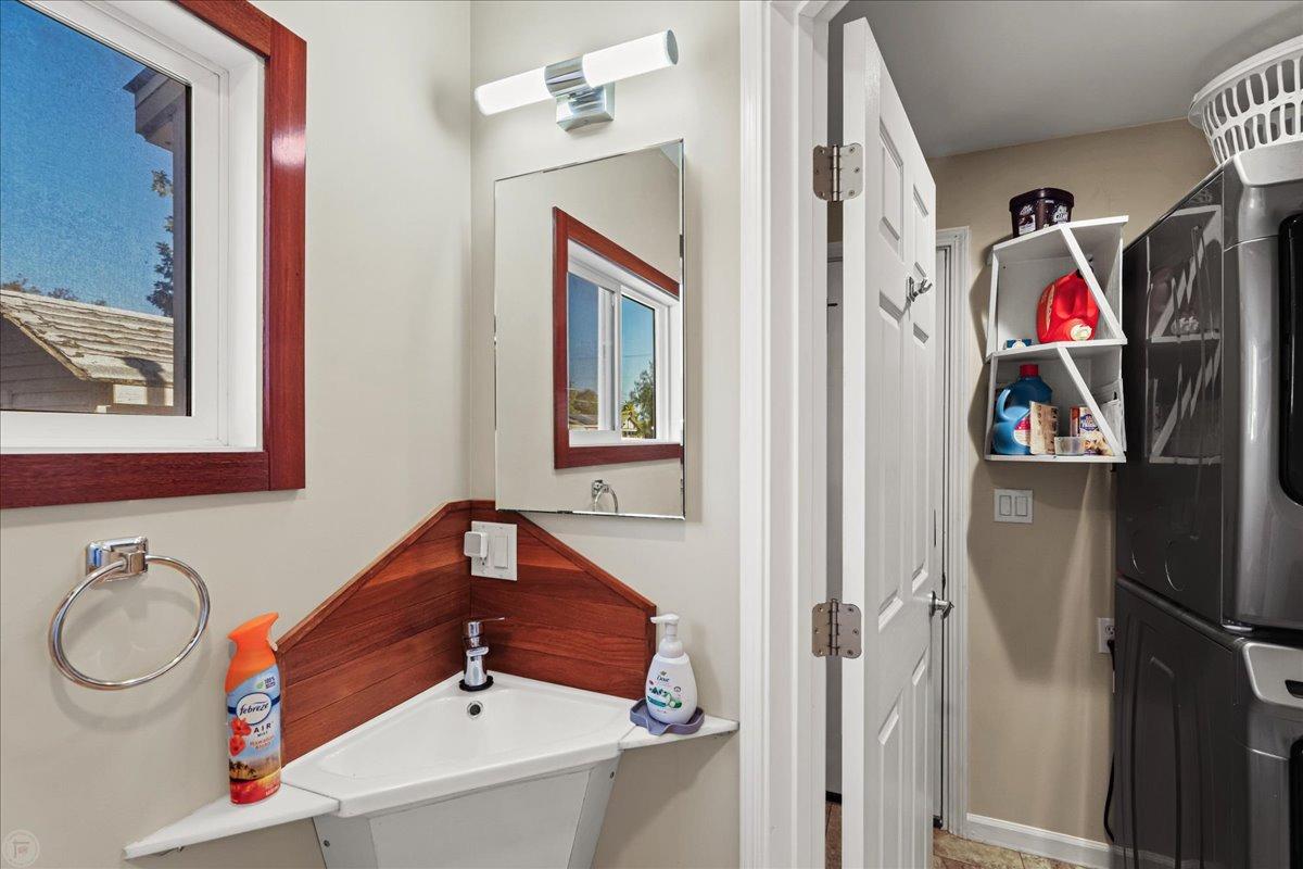 Detail Gallery Image 31 of 50 For 1879 W Harding Way, Stockton,  CA 95203 - 2 Beds | 2 Baths