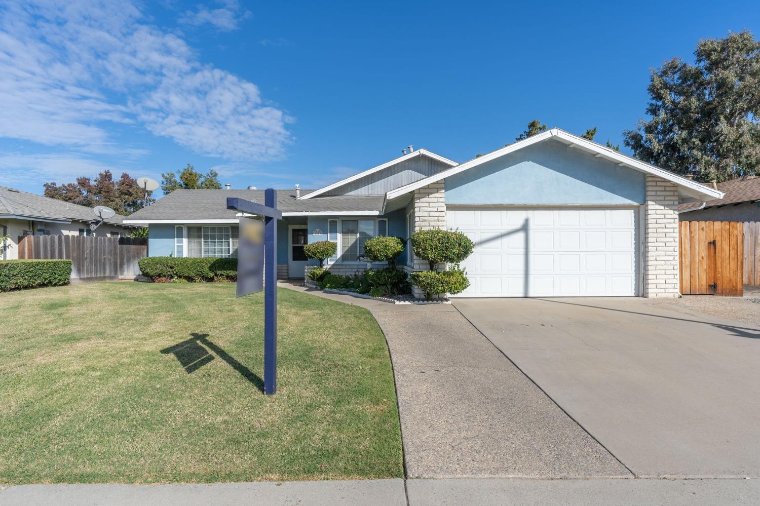 Detail Gallery Image 2 of 30 For 1529 Clevenger Dr, Modesto,  CA 95356 - 3 Beds | 2 Baths