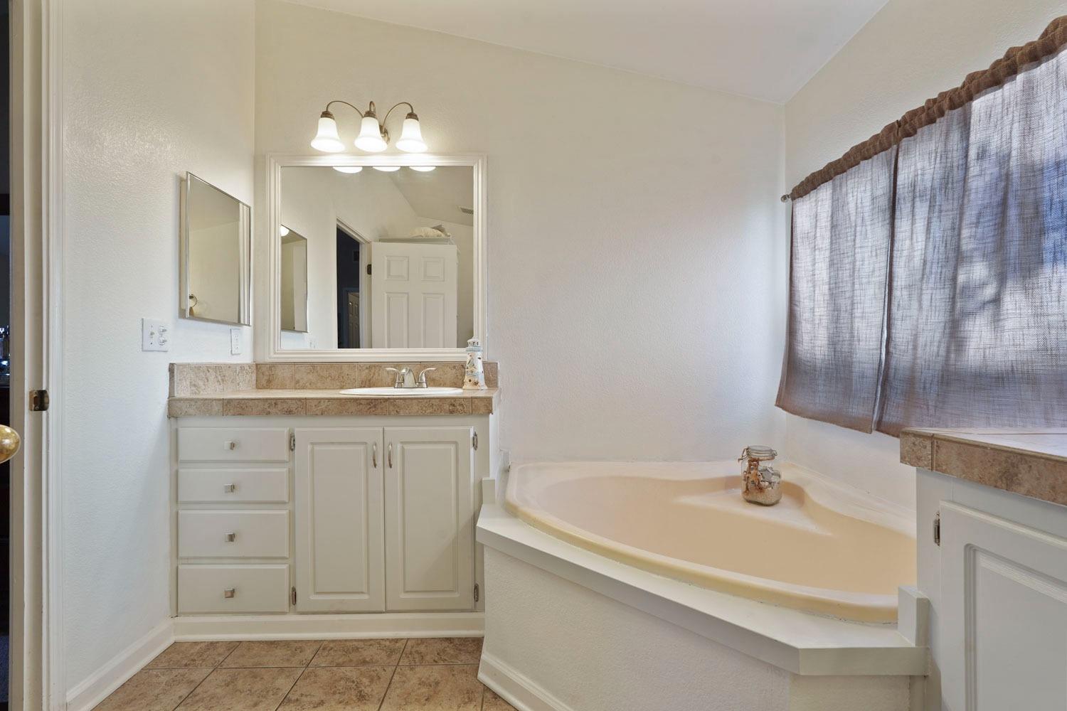 Detail Gallery Image 27 of 34 For 2929 N Macarthur Dr 92, Tracy,  CA 95376 - 2 Beds | 2 Baths