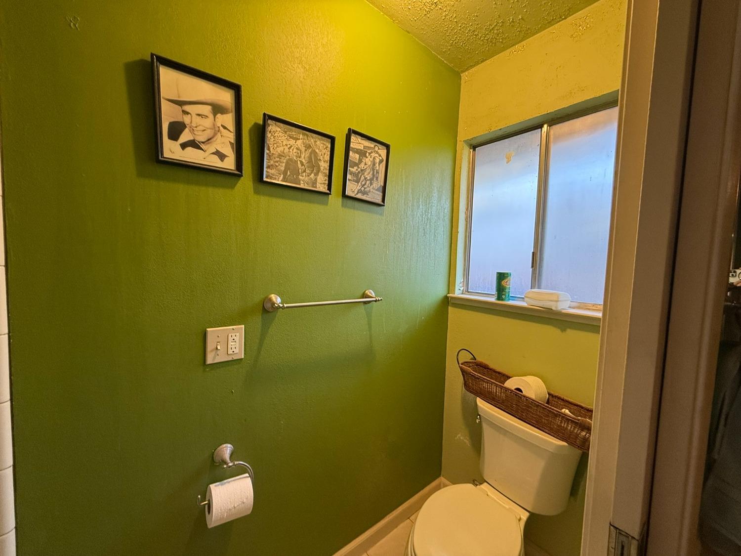 Detail Gallery Image 18 of 28 For 1113 Brookside Rd, Stockton,  CA 95207 - 2 Beds | 2 Baths