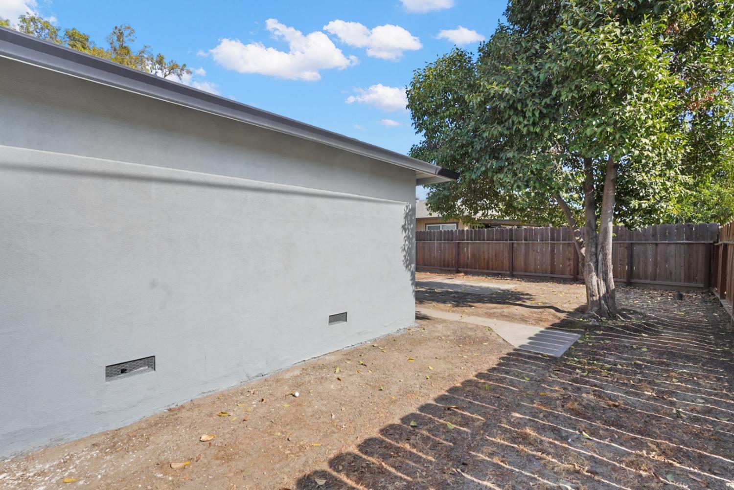 Detail Gallery Image 30 of 41 For 1542 W Orangeburg Ave, Modesto,  CA 95350 - 3 Beds | 2 Baths