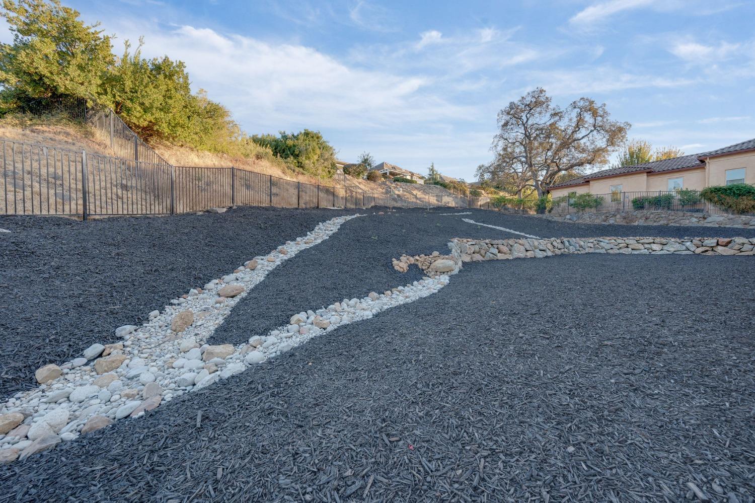 Detail Gallery Image 78 of 96 For 2525 via Fiori, El Dorado Hills,  CA 95762 - 4 Beds | 3/1 Baths