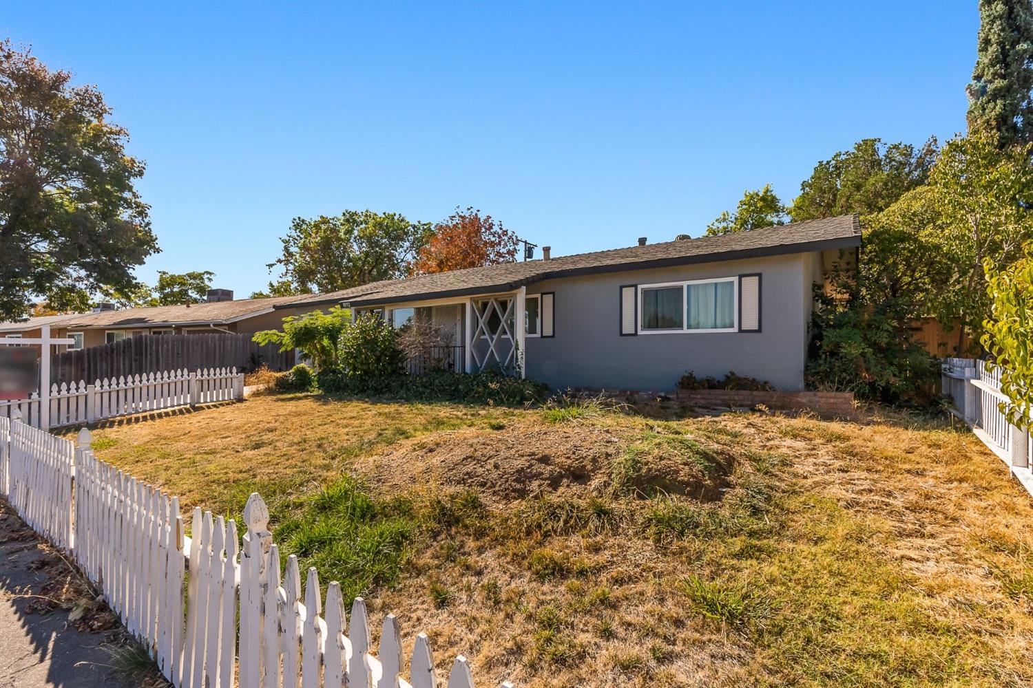 Detail Gallery Image 3 of 33 For 6912 Treelark Way, Citrus Heights,  CA 95621 - 3 Beds | 1 Baths