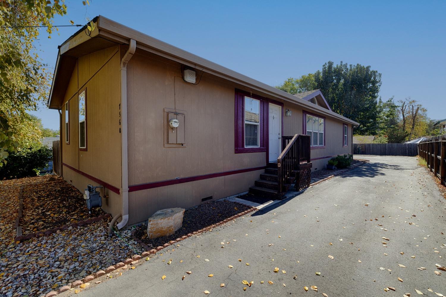 Detail Gallery Image 1 of 26 For 7560 Cedar, Citrus Heights,  CA 95610 - 3 Beds | 2 Baths