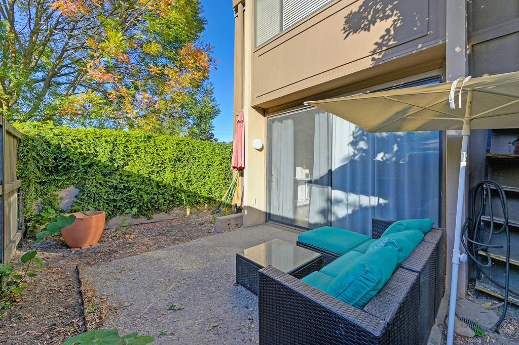 Detail Gallery Image 25 of 26 For 898 Woodside Ln #4,  Sacramento,  CA 95825 - 2 Beds | 2/1 Baths