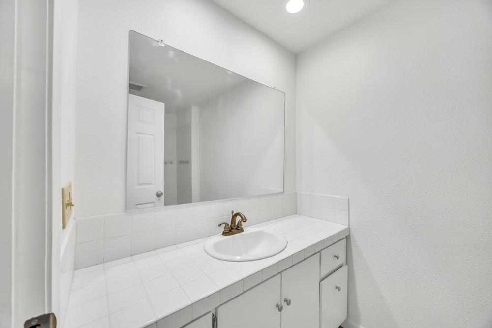 Detail Gallery Image 27 of 54 For 4200 New York Ave, Fair Oaks,  CA 95628 - 3 Beds | 2 Baths