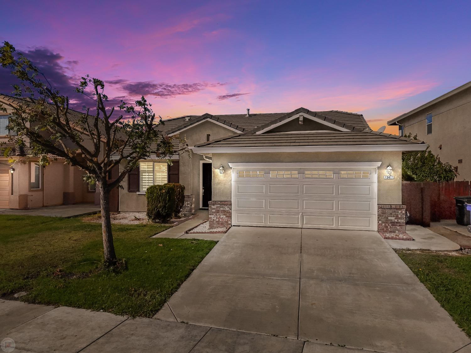 Detail Gallery Image 1 of 37 For 13411 Pipestone St, Lathrop,  CA 95330 - 3 Beds | 2 Baths