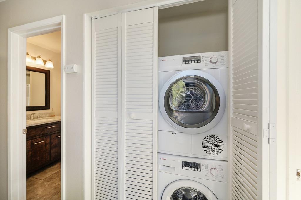 Detail Gallery Image 14 of 26 For 898 Woodside Ln #4,  Sacramento,  CA 95825 - 2 Beds | 2/1 Baths