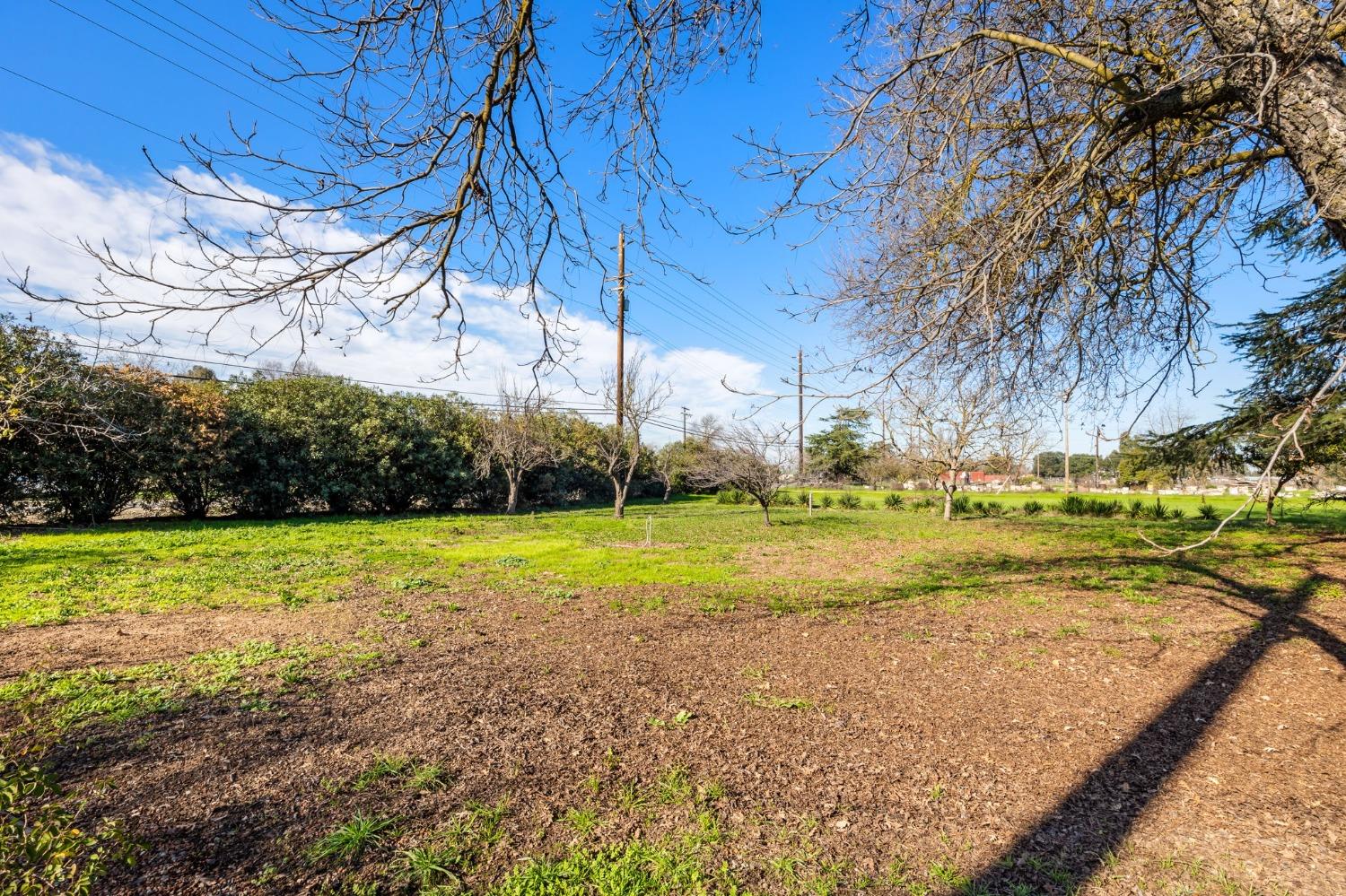 Detail Gallery Image 86 of 93 For 8711 Bradshaw Rd, Elk Grove,  CA 95624 - 4 Beds | 3 Baths