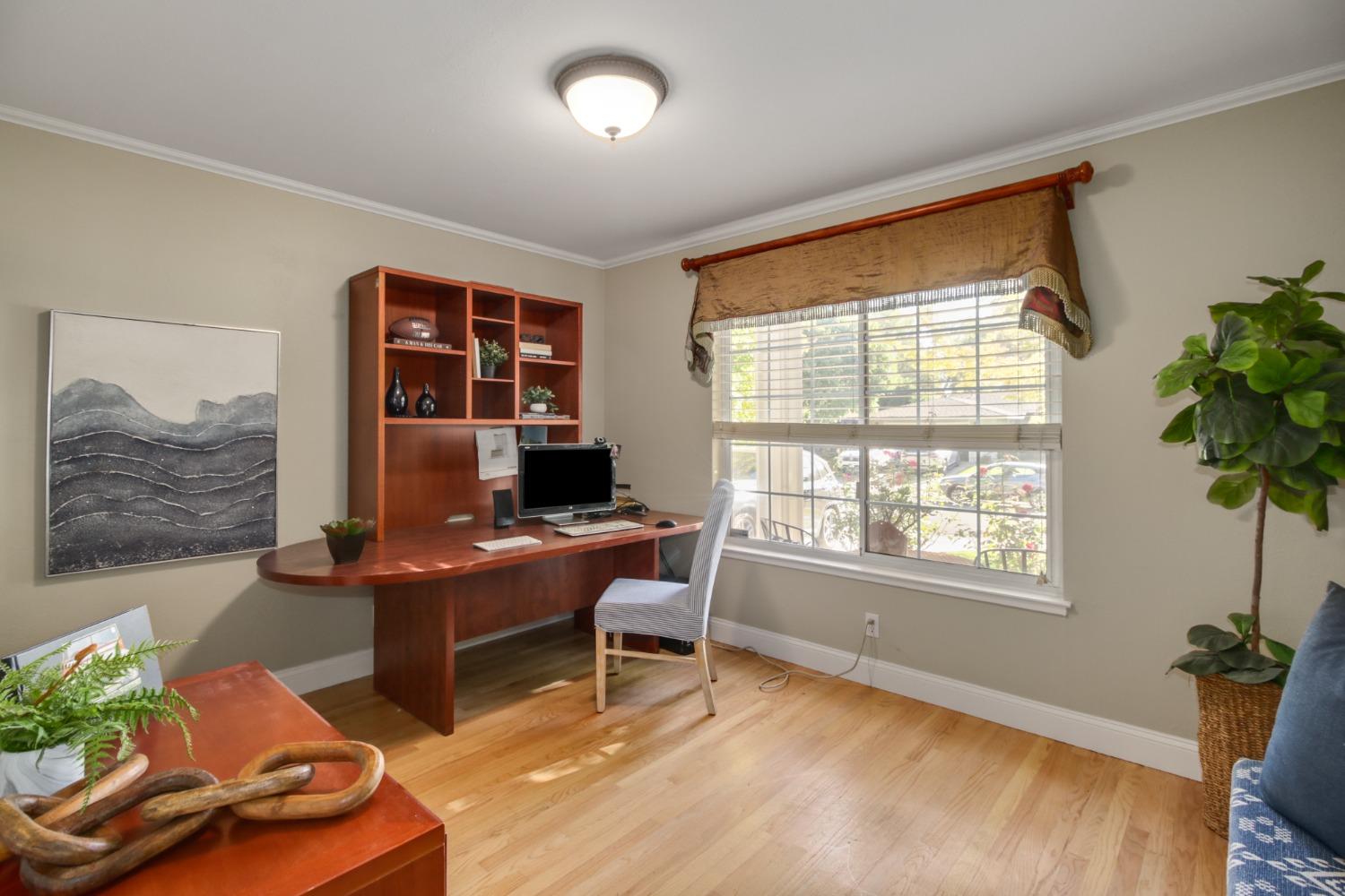 Detail Gallery Image 45 of 83 For 126 Mering Ct, Sacramento,  CA 95864 - 5 Beds | 2/1 Baths