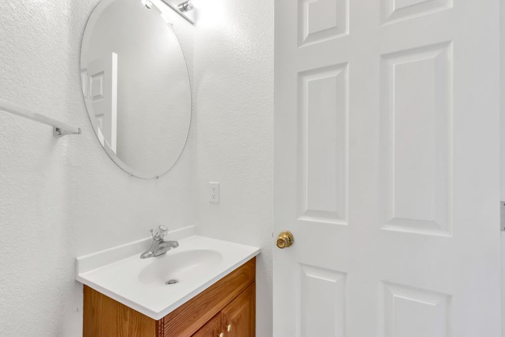 Detail Gallery Image 27 of 68 For 7890 Gimron Way, Elk Grove,  CA 95758 - 4 Beds | 2/1 Baths