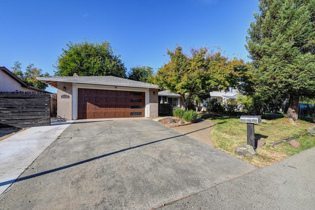 Detail Gallery Image 1 of 38 For 3352 Corbin Way, Sacramento,  CA 95827 - 3 Beds | 2 Baths