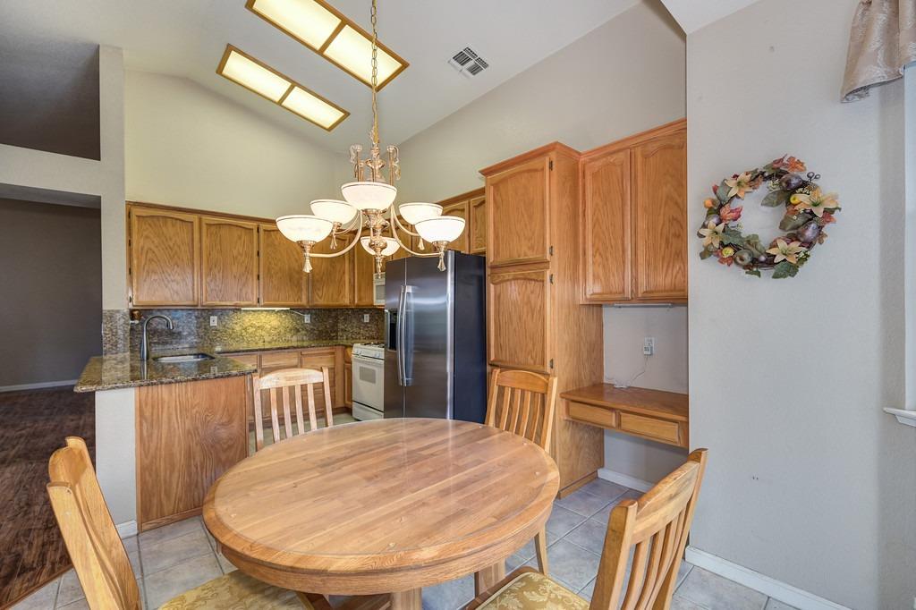 Detail Gallery Image 21 of 60 For 7614 Killdeer Way, Elk Grove,  CA 95758 - 3 Beds | 2 Baths