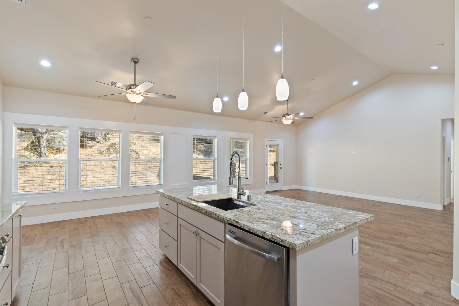 Detail Gallery Image 8 of 30 For 31218 N Dome Dr, Coarsegold,  CA 93614 - 4 Beds | 2 Baths