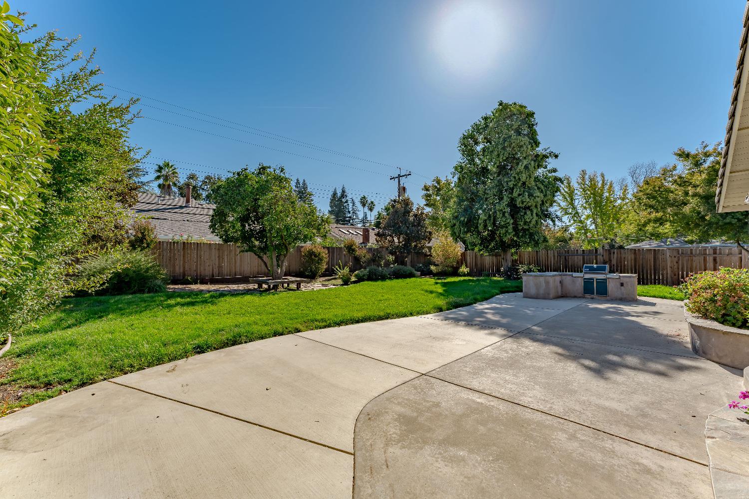 Detail Gallery Image 29 of 48 For 4756 Bowerwood Dr, Carmichael,  CA 95608 - 3 Beds | 2/1 Baths