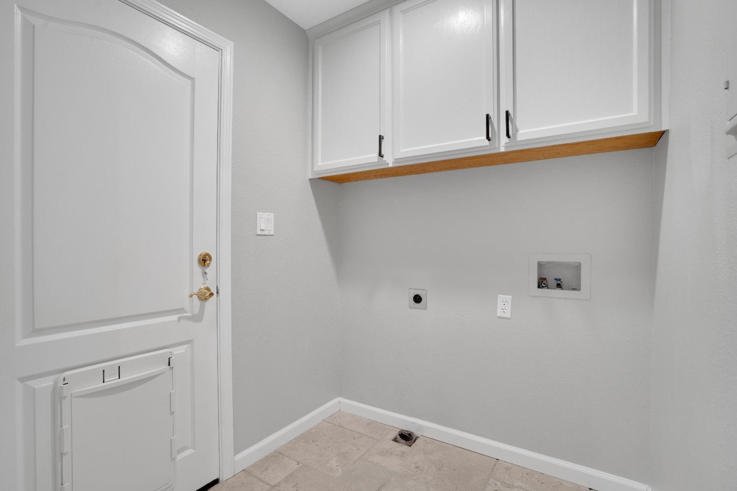 Detail Gallery Image 14 of 38 For 1098 Tilley Cir, Concord,  CA 94518 - 3 Beds | 2 Baths