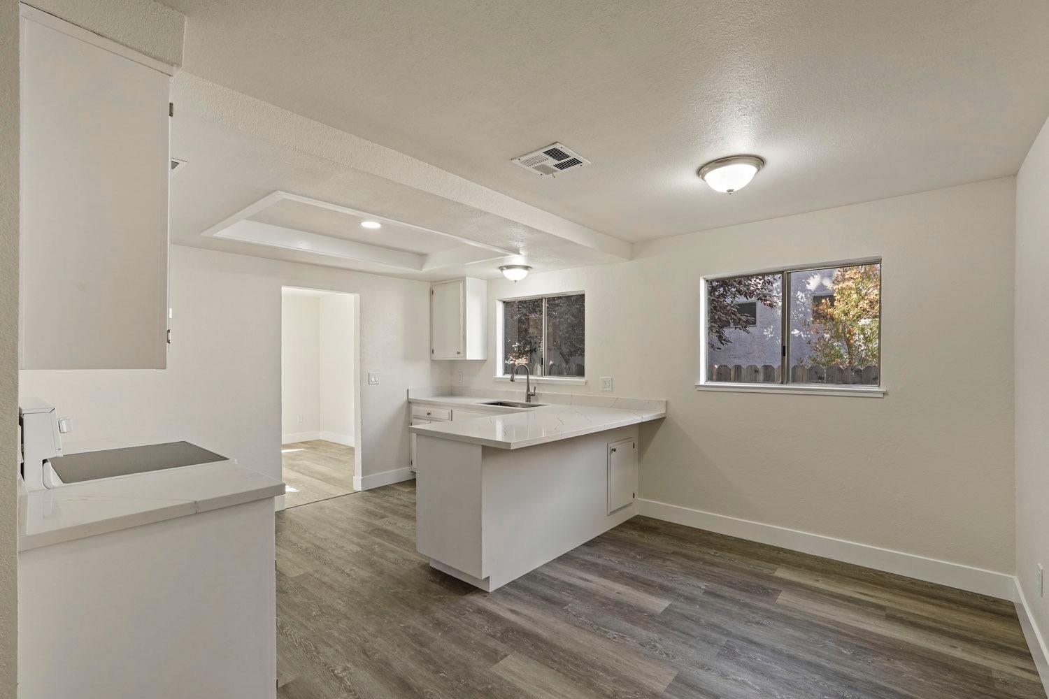 Detail Gallery Image 12 of 45 For 1006 Autumn Ct, Stockton,  CA 95210 - 2 Beds | 2 Baths