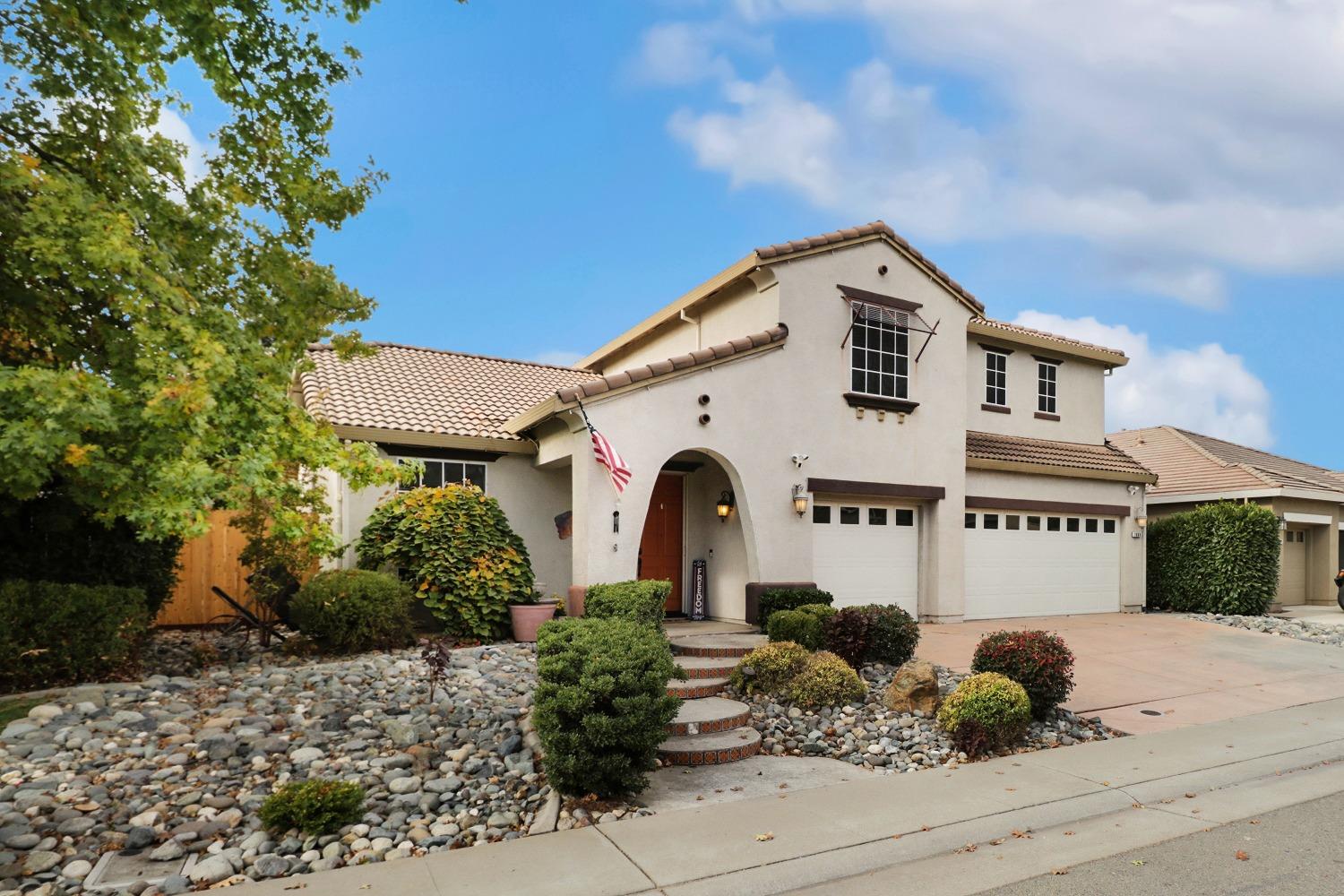 Detail Gallery Image 2 of 35 For 1669 Portello Way, Lincoln,  CA 95648 - 4 Beds | 2/1 Baths