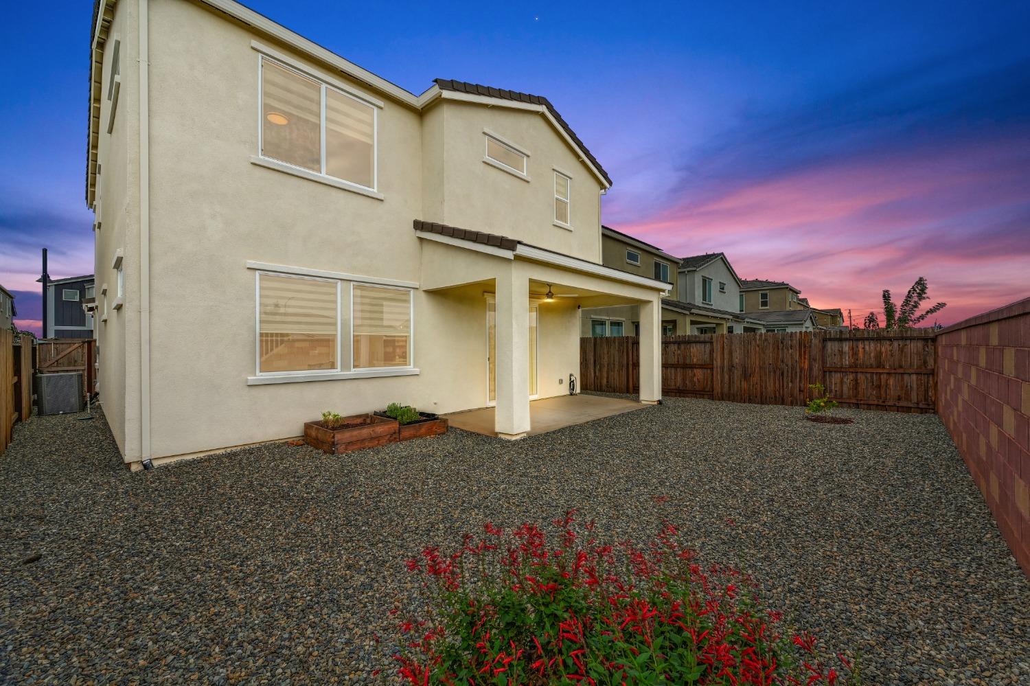 Detail Gallery Image 7 of 49 For 12087 Agen Cir, Rancho Cordova,  CA 95742 - 4 Beds | 2/1 Baths