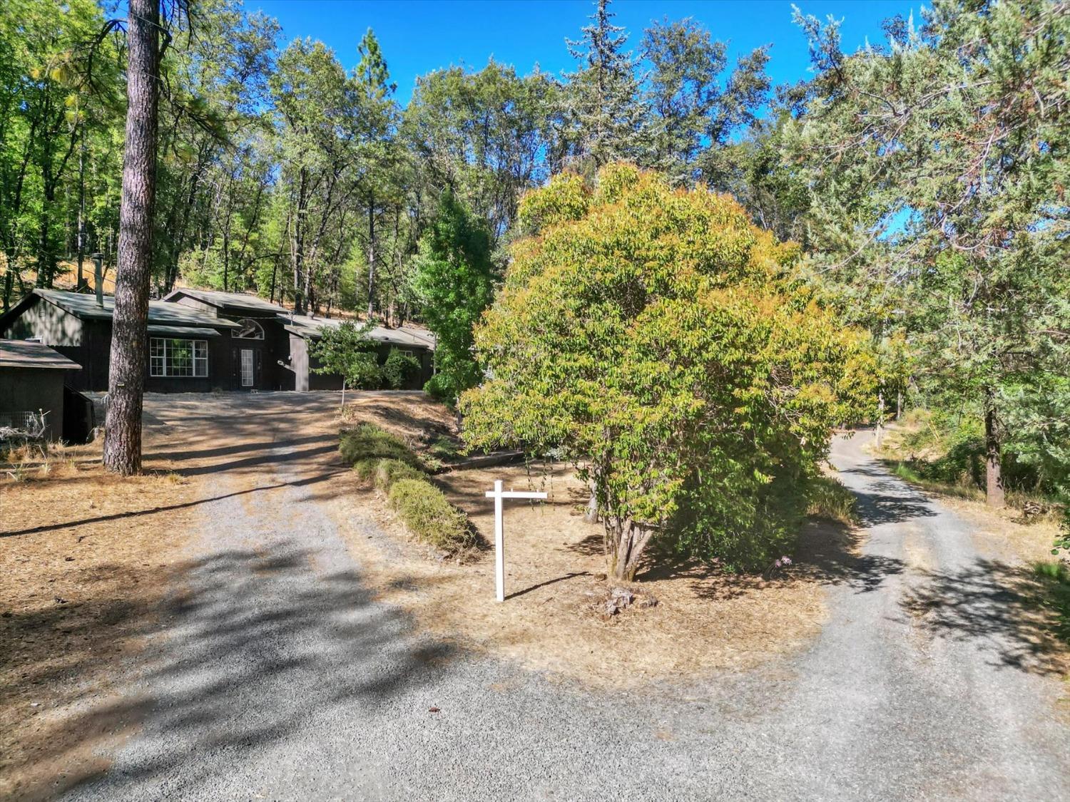 Detail Gallery Image 7 of 89 For 12936 Hidden Valley Rd, Grass Valley,  CA 95949 - 2 Beds | 1 Baths