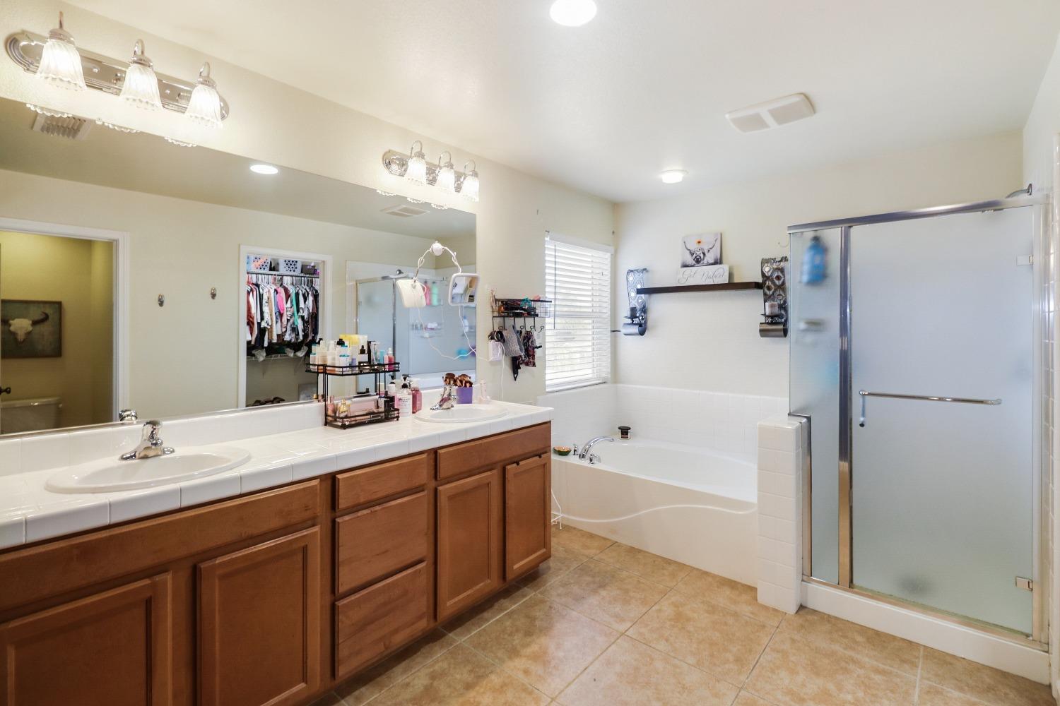 Detail Gallery Image 19 of 35 For 1669 Portello Way, Lincoln,  CA 95648 - 4 Beds | 2/1 Baths