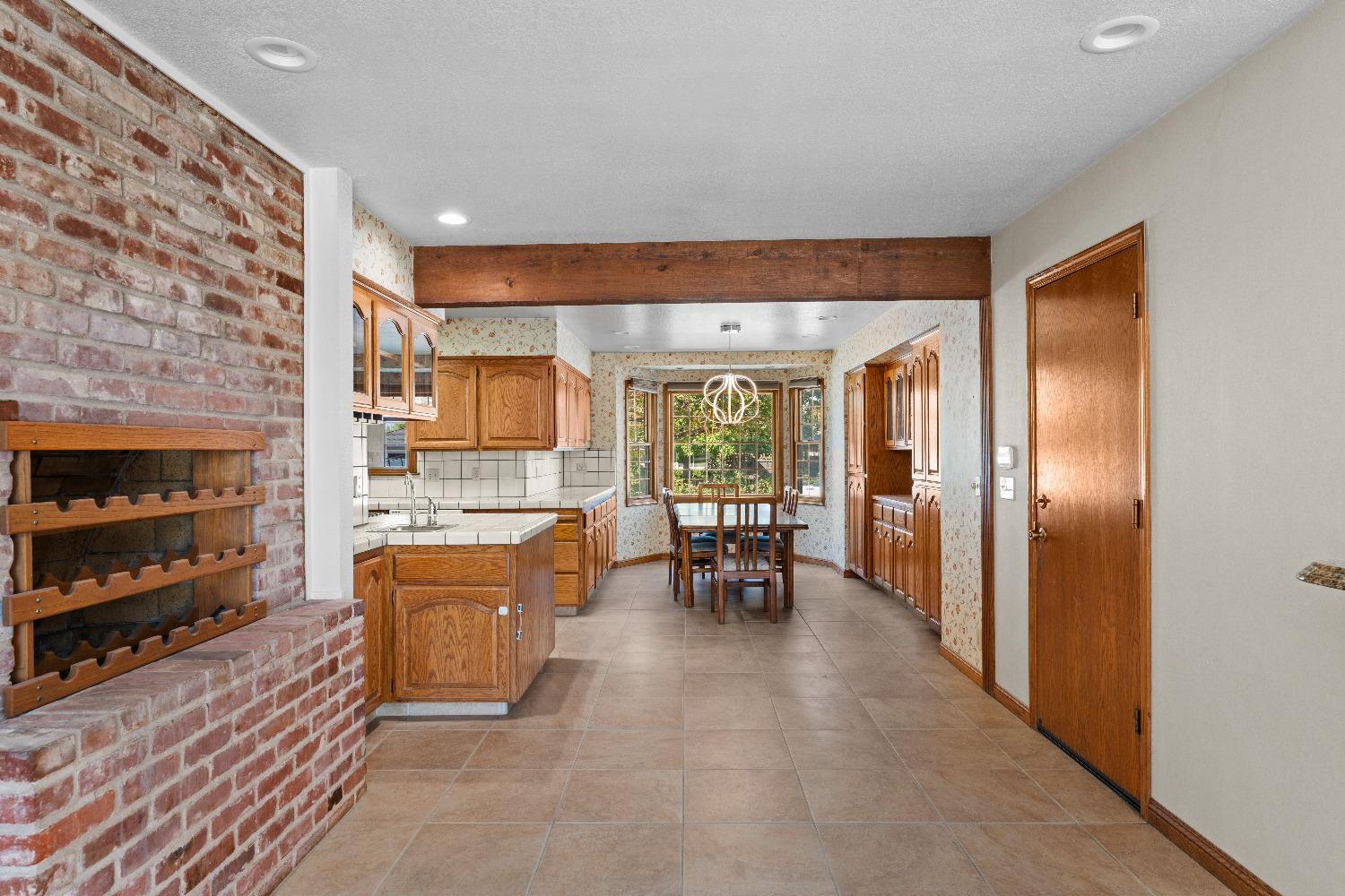 Detail Gallery Image 13 of 48 For 4756 Bowerwood Dr, Carmichael,  CA 95608 - 3 Beds | 2/1 Baths