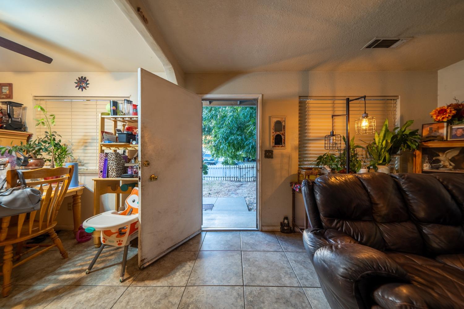 Detail Gallery Image 31 of 32 For 612 Mayfair Ave, Modesto,  CA 95357 - 2 Beds | 1 Baths