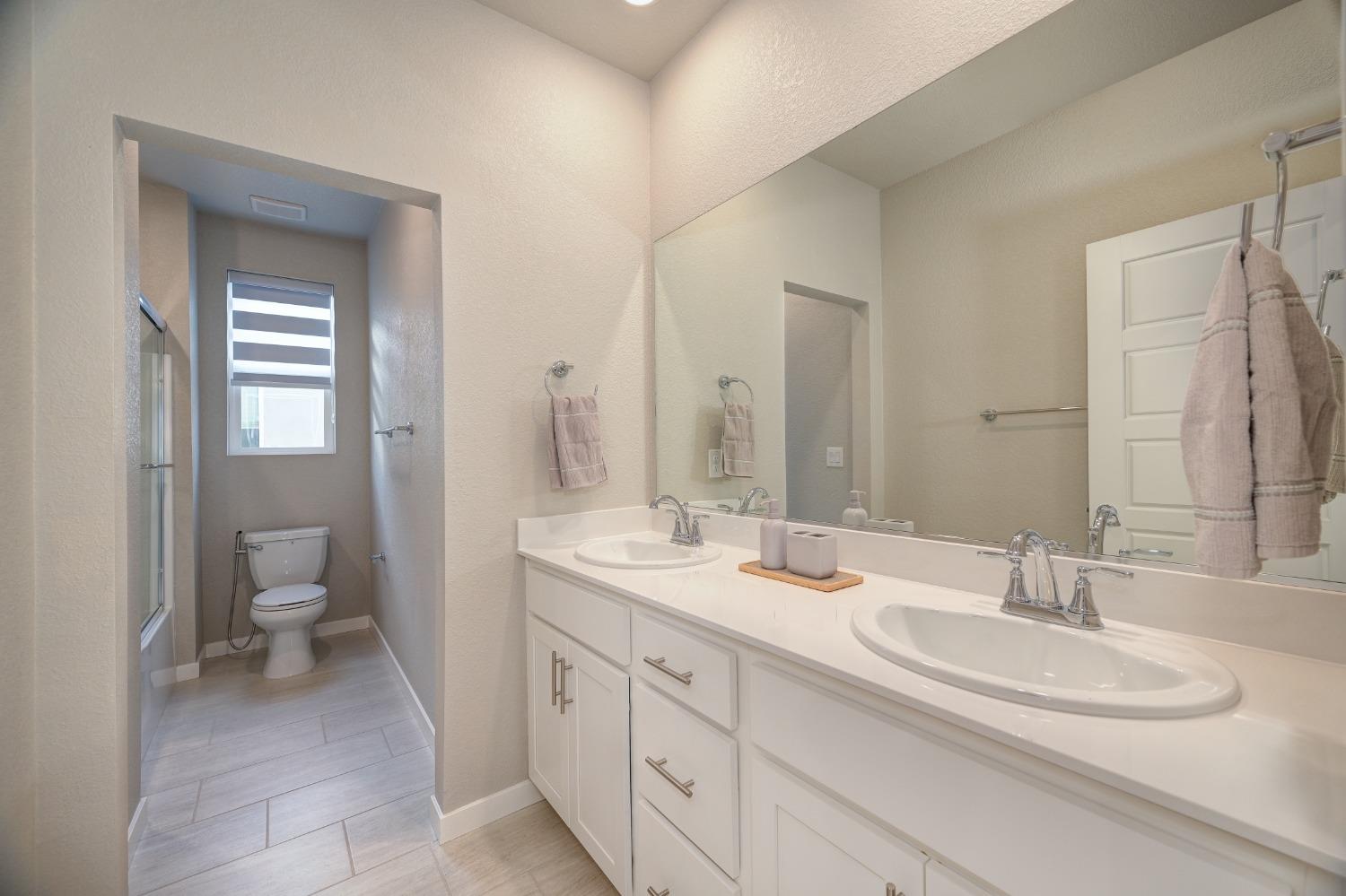 Detail Gallery Image 28 of 49 For 12087 Agen Cir, Rancho Cordova,  CA 95742 - 4 Beds | 2/1 Baths