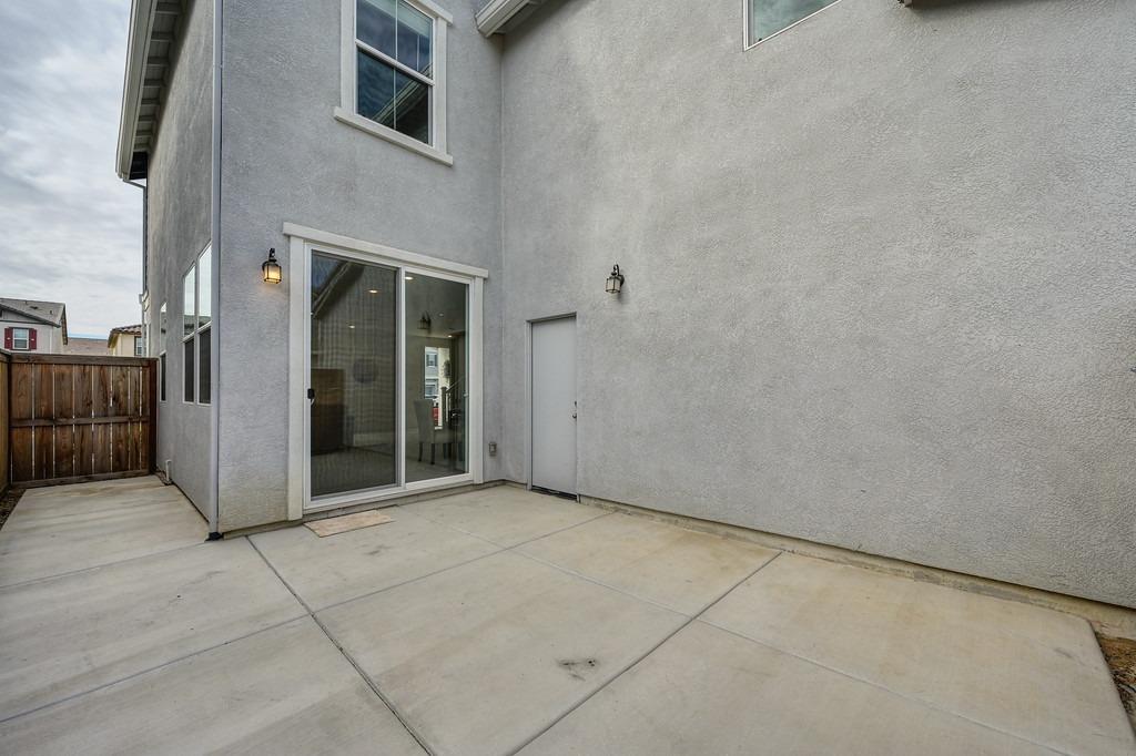 Detail Gallery Image 39 of 43 For 10451 Angsley Dr, Elk Grove,  CA 95757 - 3 Beds | 2/1 Baths