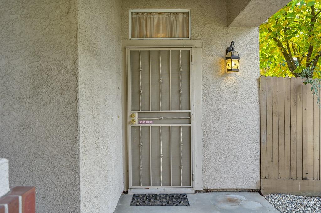 Detail Gallery Image 10 of 60 For 7614 Killdeer Way, Elk Grove,  CA 95758 - 3 Beds | 2 Baths