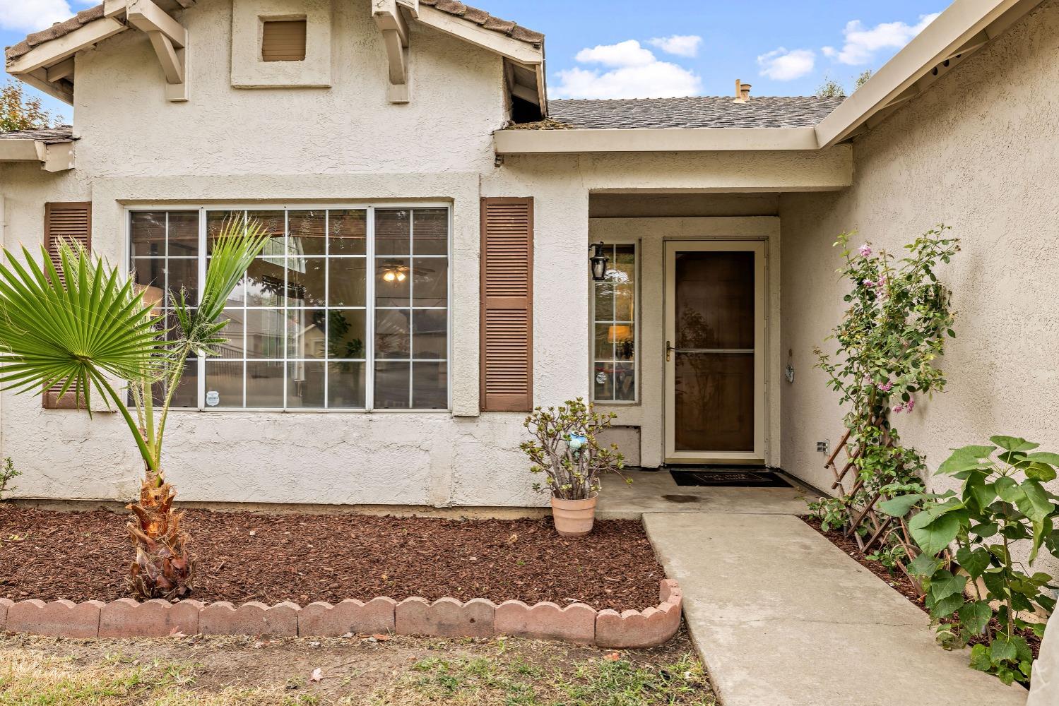 Detail Gallery Image 4 of 27 For 5011 Ginghamton Way, Sacramento,  CA 95838 - 3 Beds | 2 Baths