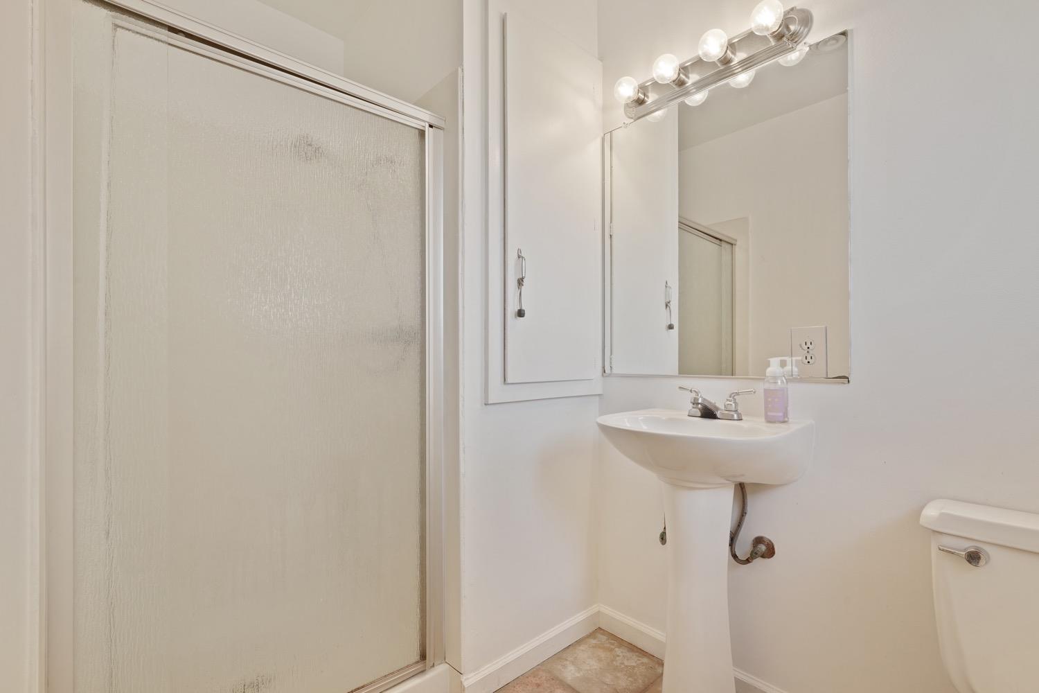 Detail Gallery Image 32 of 45 For 1811 Mariposa Way, Lodi,  CA 95242 - 3 Beds | 2 Baths