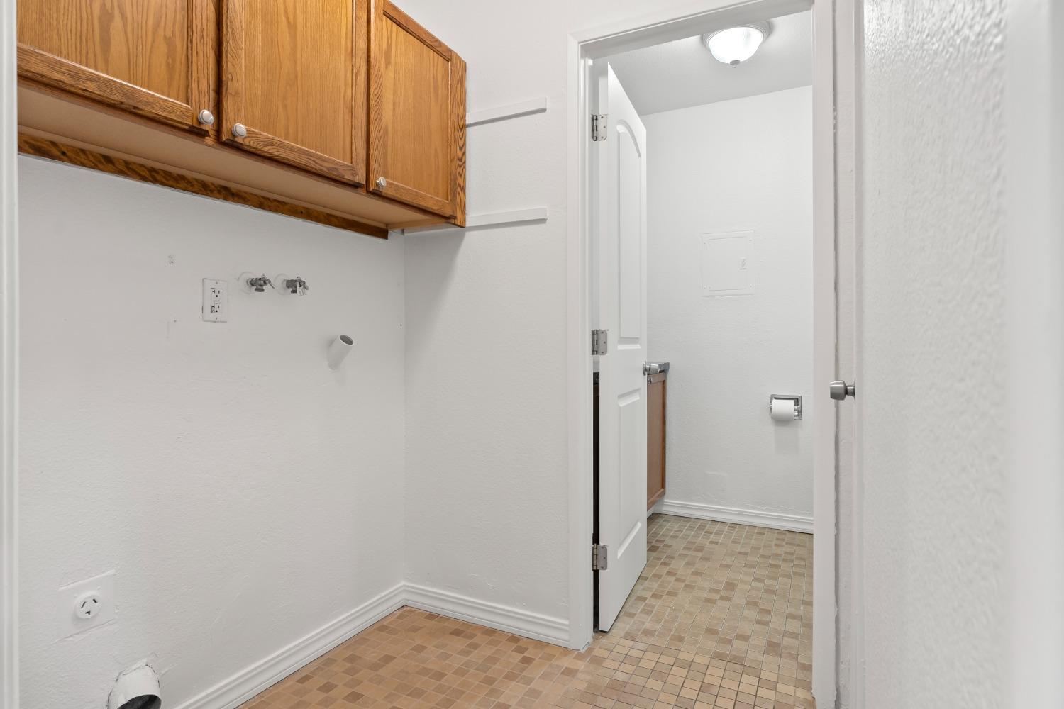 Detail Gallery Image 9 of 15 For 18210 S Hale Ave #B,  Morgan Hill,  CA 95037 - 3 Beds | 1/1 Baths