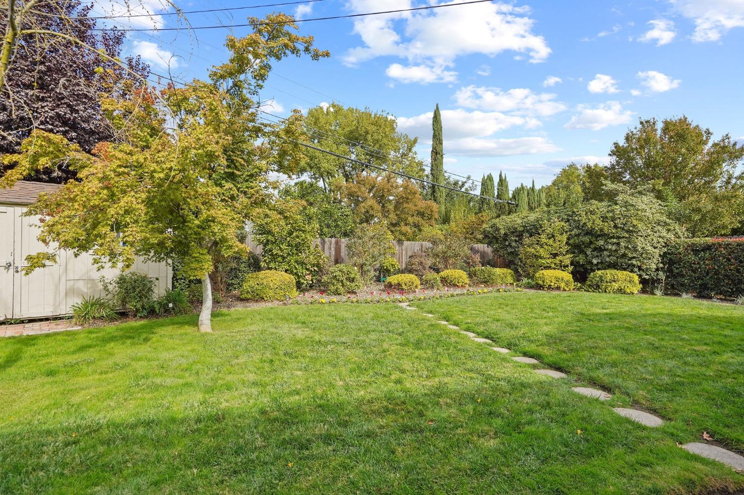 Detail Gallery Image 33 of 35 For 1512 El Nido Way, Sacramento,  CA 95864 - 3 Beds | 1/1 Baths