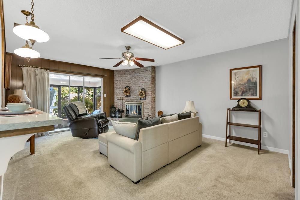 Detail Gallery Image 30 of 72 For 1265 Silver Oak Way, Sacramento,  CA 95831 - 3 Beds | 2 Baths