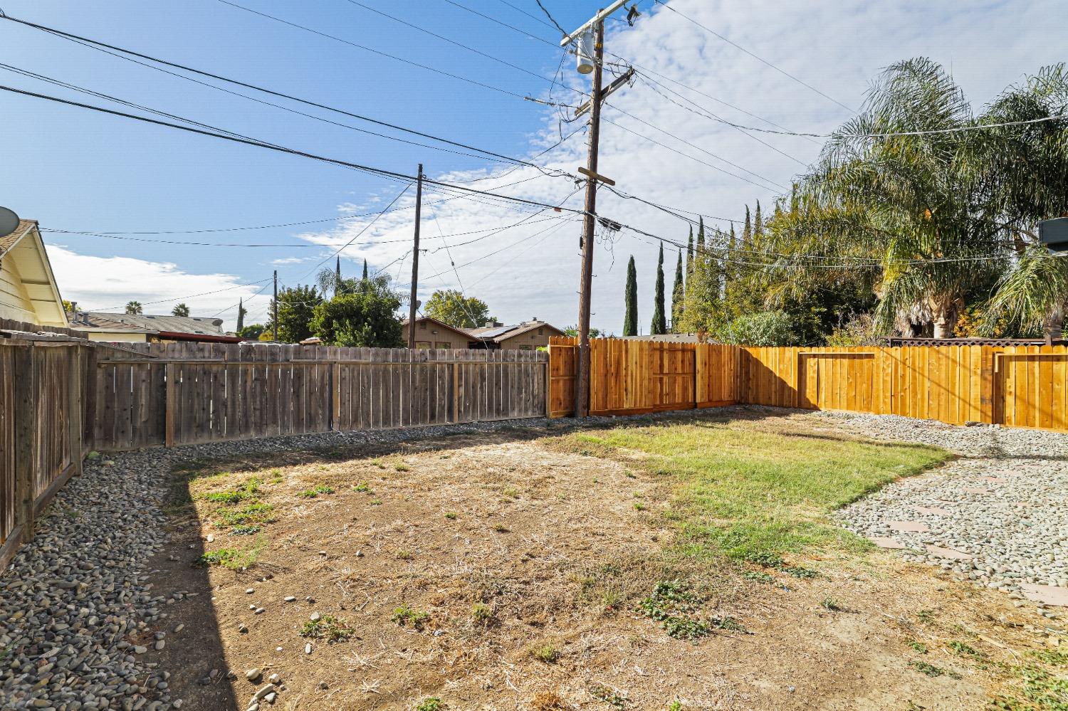 Detail Gallery Image 23 of 27 For 230 W 20th St, Tracy,  CA 95376 - 3 Beds | 2 Baths