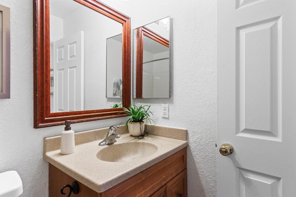 Detail Gallery Image 43 of 75 For 6441 Breezewood Ct, Orangevale,  CA 95662 - 5 Beds | 2/1 Baths