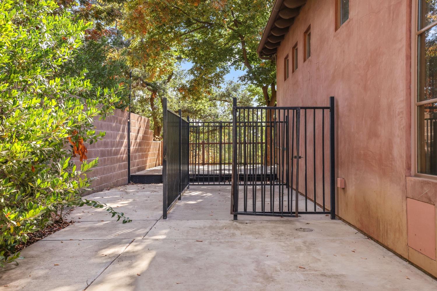 Detail Gallery Image 73 of 85 For 4808 Trails Court, Modesto,  CA 95357 - 4 Beds | 4/1 Baths