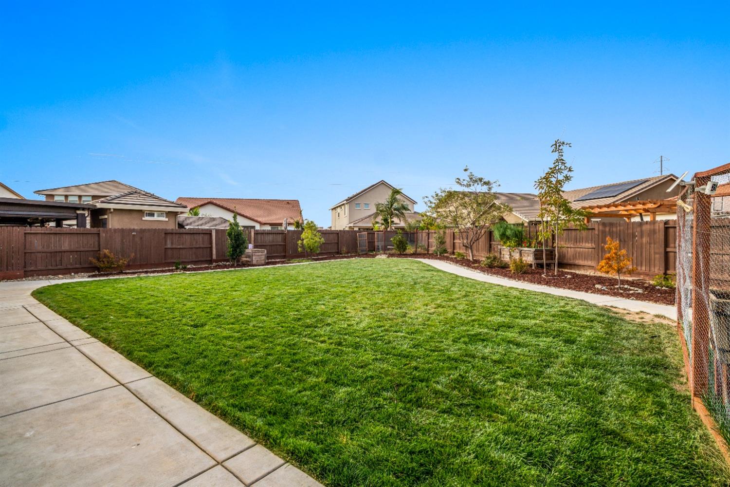 Detail Gallery Image 43 of 60 For 9369 Emory Ct, Sacramento,  CA 95829 - 5 Beds | 3/1 Baths