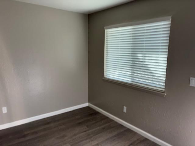 Detail Gallery Image 5 of 10 For 427 W Elm #6,  Lodi,  CA 95240 - 2 Beds | 2 Baths