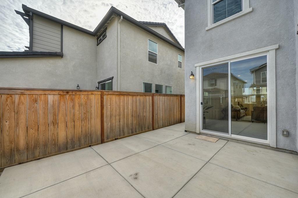 Detail Gallery Image 40 of 43 For 10451 Angsley Dr, Elk Grove,  CA 95757 - 3 Beds | 2/1 Baths