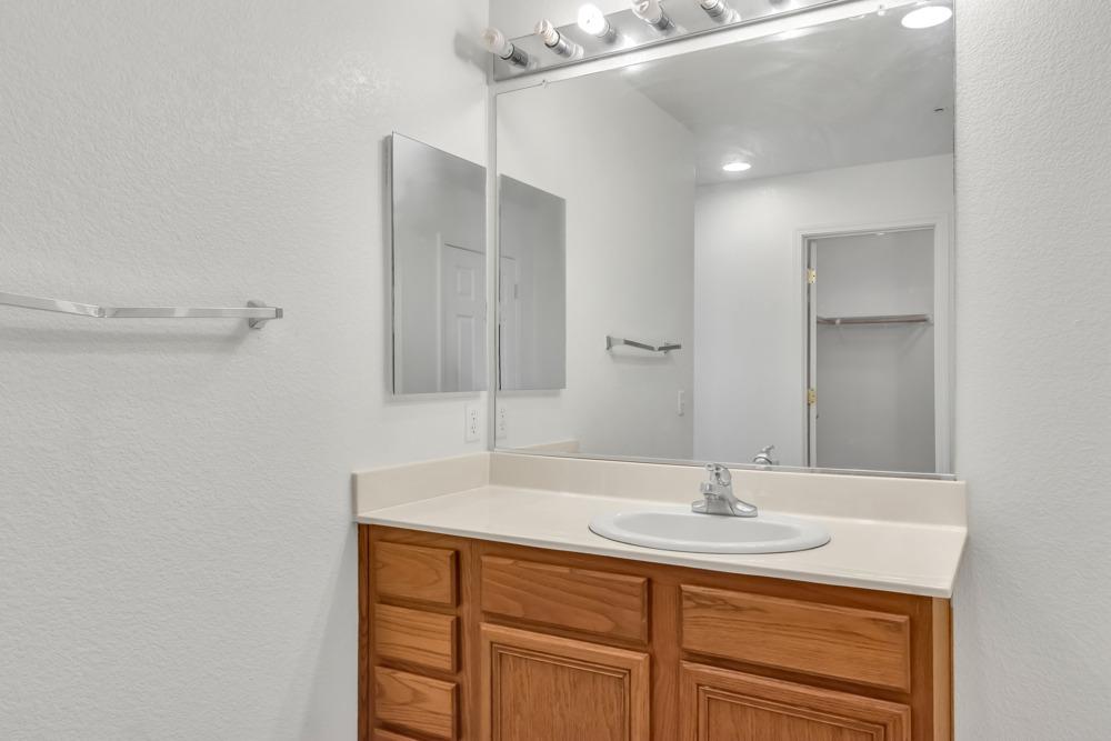 Detail Gallery Image 42 of 68 For 7890 Gimron Way, Elk Grove,  CA 95758 - 4 Beds | 2/1 Baths