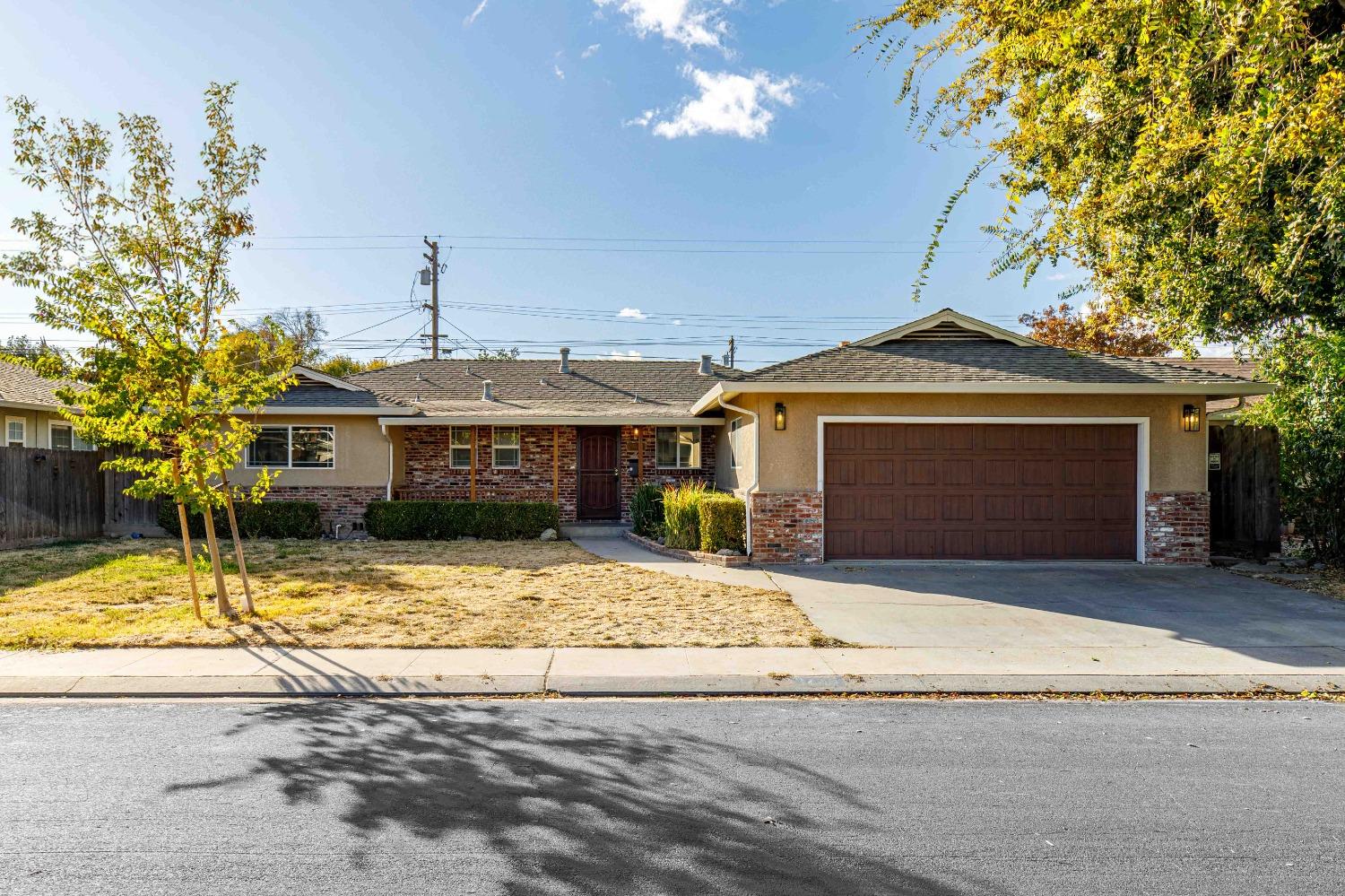 Detail Gallery Image 2 of 41 For 1223 Westland Dr, Modesto,  CA 95350 - 3 Beds | 2 Baths