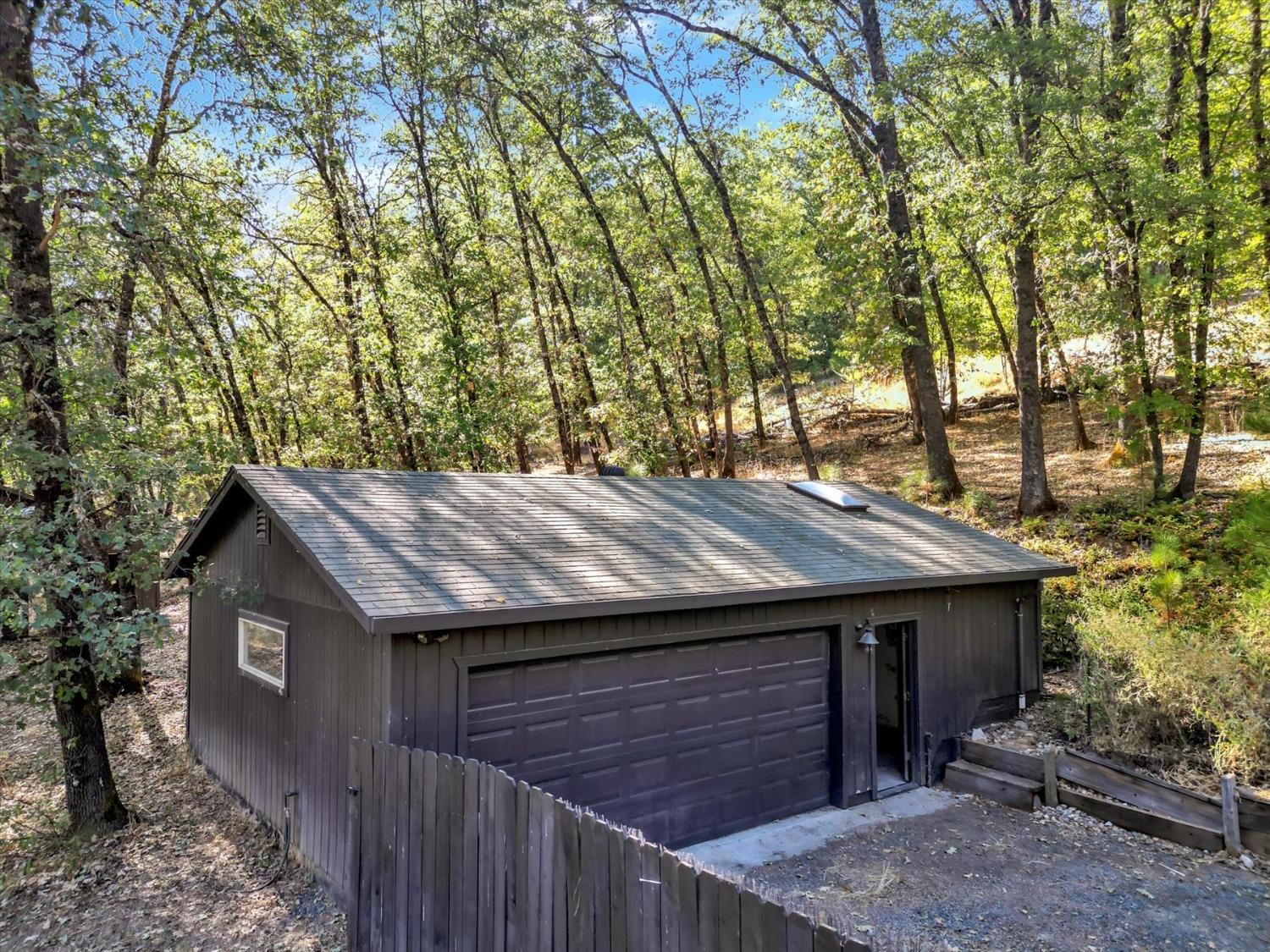 Detail Gallery Image 15 of 89 For 12936 Hidden Valley Rd, Grass Valley,  CA 95949 - 2 Beds | 1 Baths