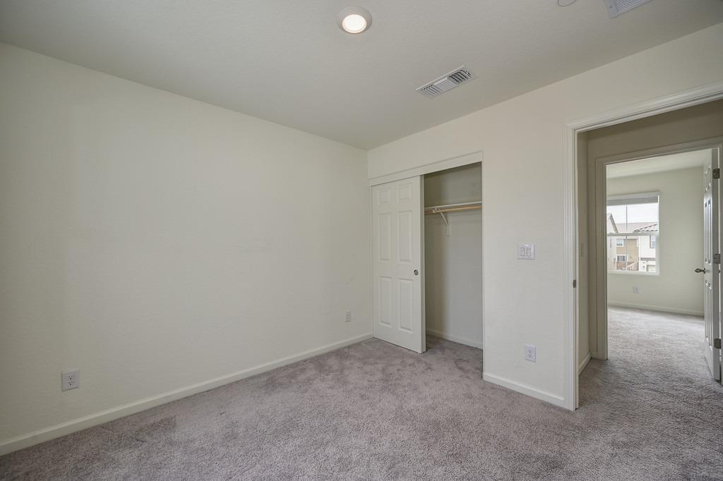 Detail Gallery Image 32 of 43 For 10451 Angsley Dr, Elk Grove,  CA 95757 - 3 Beds | 2/1 Baths