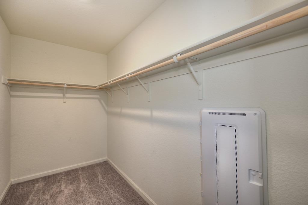 Detail Gallery Image 26 of 43 For 10451 Angsley Dr, Elk Grove,  CA 95757 - 3 Beds | 2/1 Baths