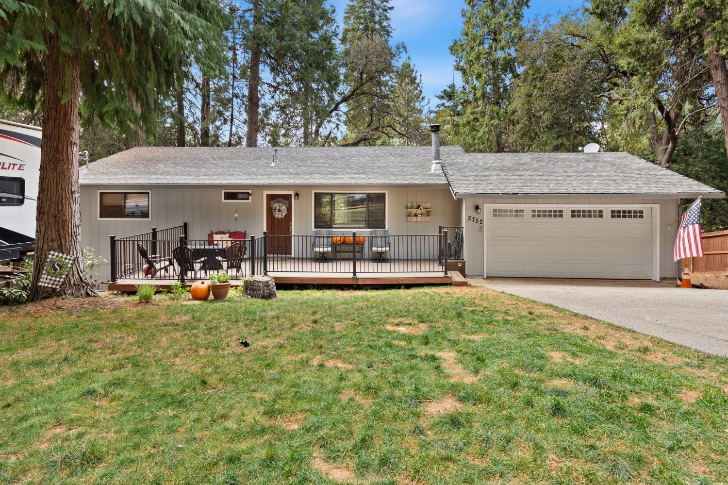 Detail Gallery Image 1 of 30 For 2752 Douglas Fir Dr, Camino,  CA 95709 - 2 Beds | 2 Baths