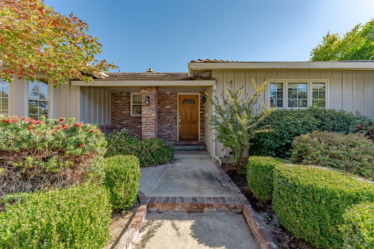 Detail Gallery Image 3 of 48 For 4756 Bowerwood Dr, Carmichael,  CA 95608 - 3 Beds | 2/1 Baths