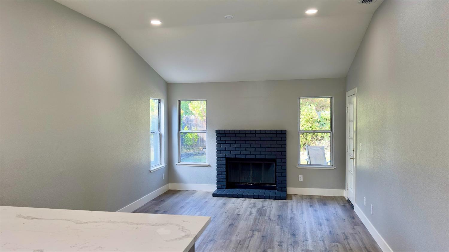 Detail Gallery Image 20 of 45 For 4056 Alex Ln, Carmichael,  CA 95608 - 3 Beds | 2 Baths